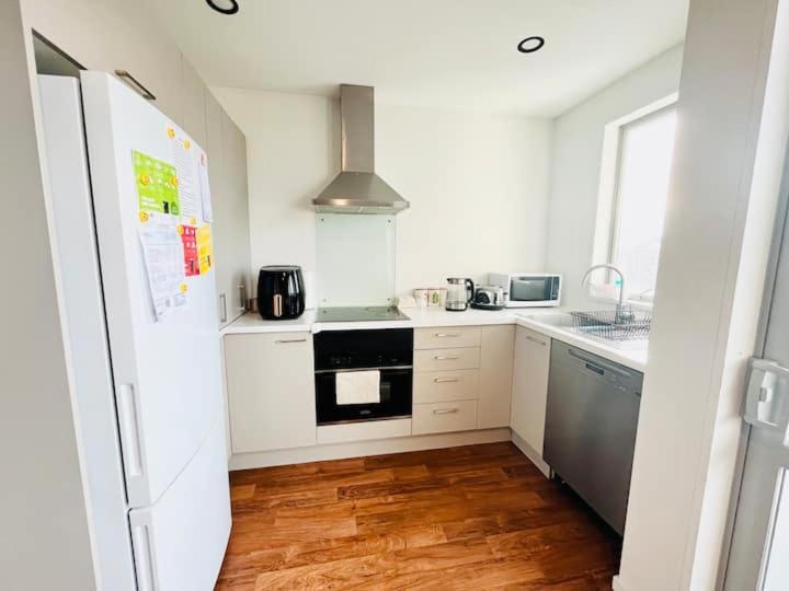 City Fringe Private Room - Your Urban Escape! Christchurch Exteriör bild