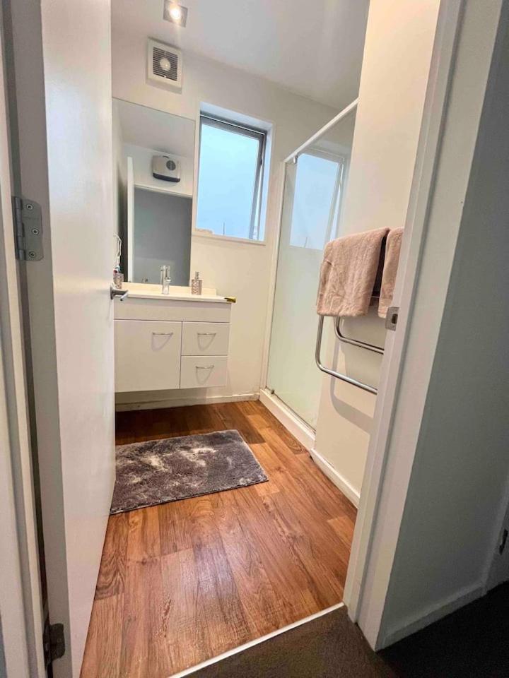City Fringe Private Room - Your Urban Escape! Christchurch Exteriör bild